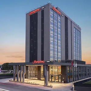 فندق Hampton By Hilton Airport