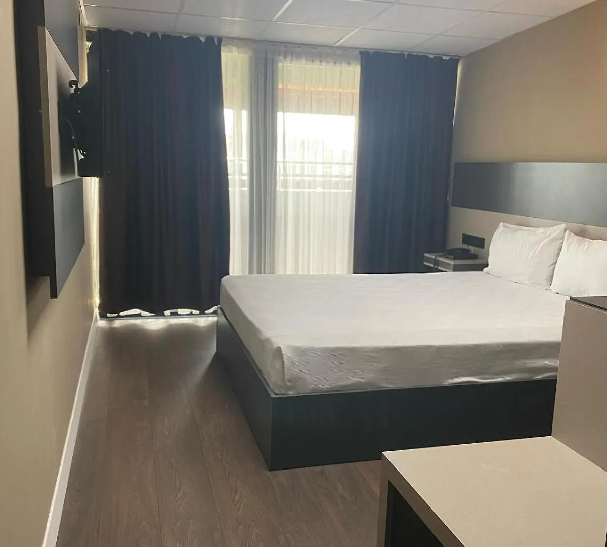 Esse Joven Hotel Анталья